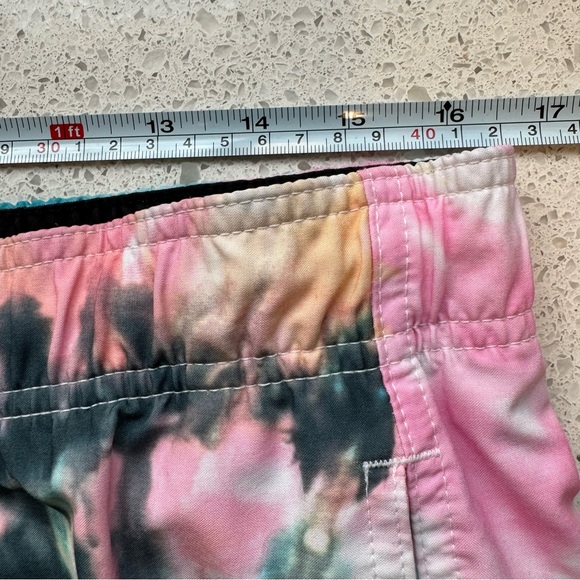 🏳️🌈 Hollister Pride Collection Swim Trunks - Picture 8 of 10